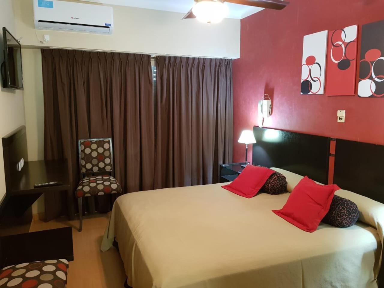 Hotel Trocadero Necochea Zewnętrze zdjęcie